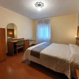2* Hotel Altavilla Meuble